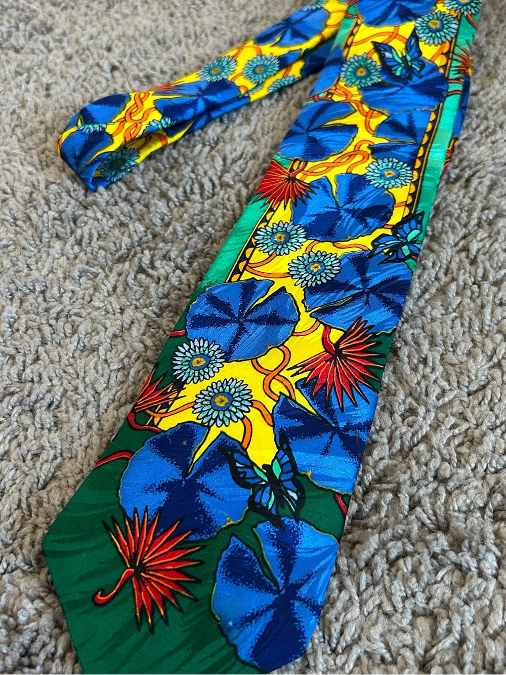 Rush Limbaugh 100% Silk “No Boundaries” Neck Tie